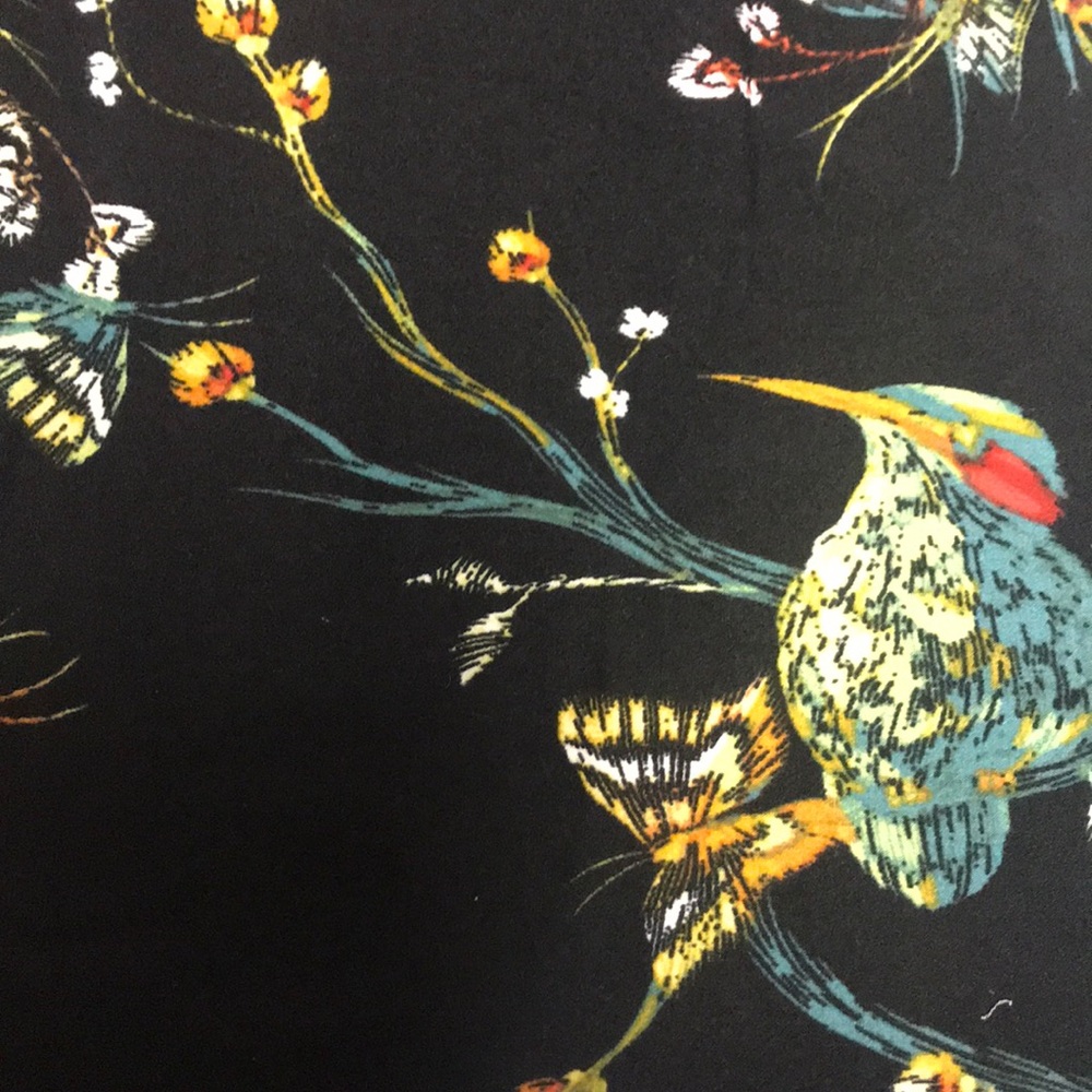 Black background Hummingbird leggings fits like TC